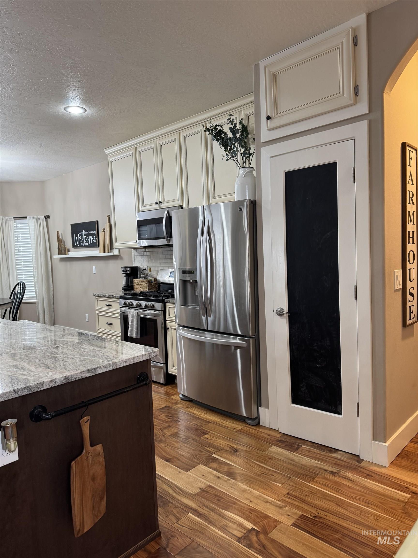 2560 NE 16th Avenue, Payette, Idaho 83661, 2 Bedrooms, 2 Bathrooms, Residential For Sale, Price $369,500,MLS 98973198