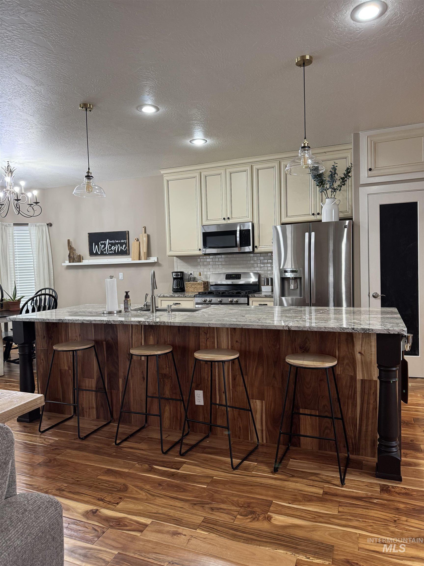 2560 NE 16th Avenue, Payette, Idaho 83661, 2 Bedrooms, 2 Bathrooms, Residential For Sale, Price $369,500,MLS 98973198