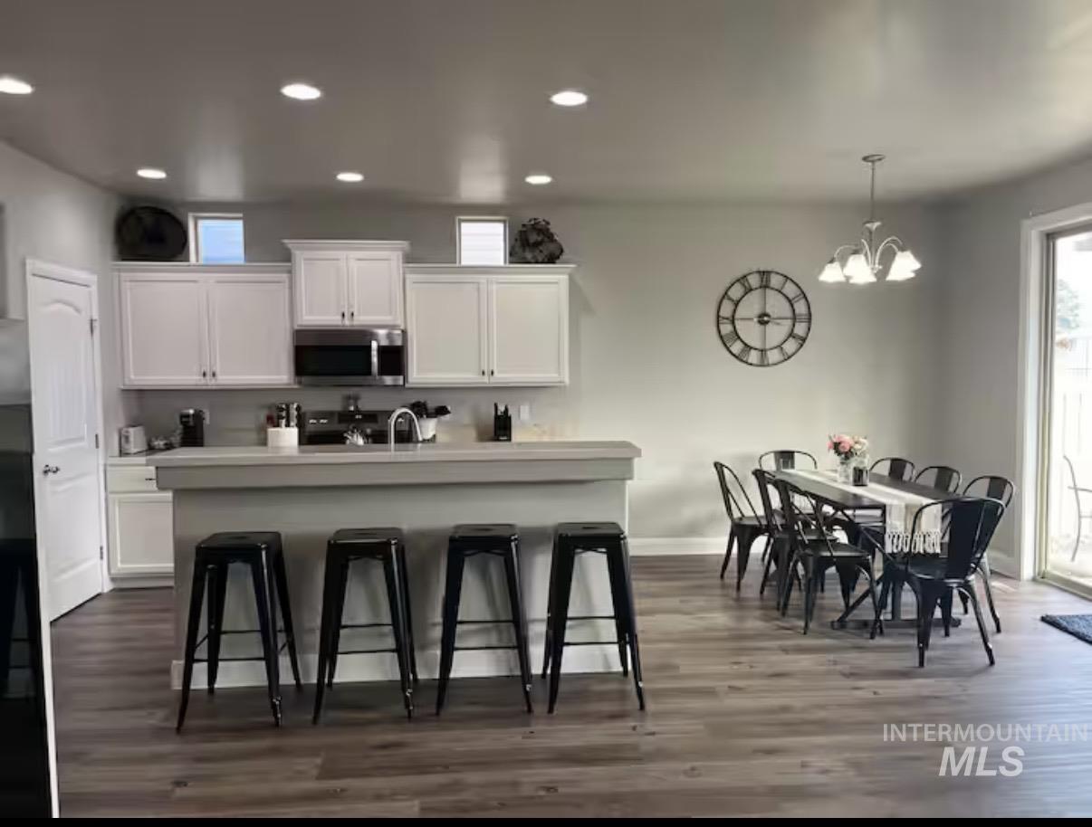 723 Stallion Springs Way, Middleton, Idaho 83644, 4 Bedrooms, 2.5 Bathrooms, Residential For Sale, Price $440,000,MLS 98973199