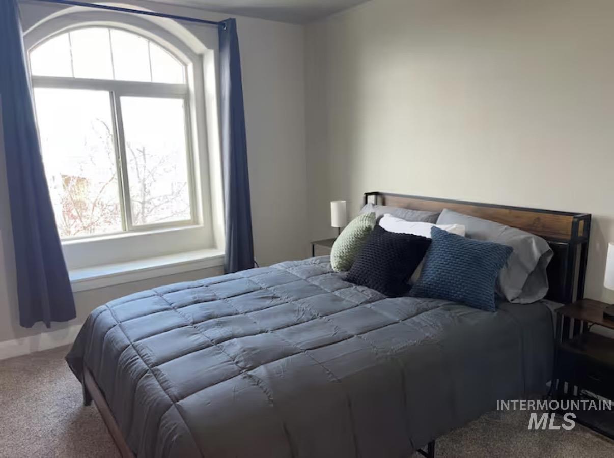 723 Stallion Springs Way, Middleton, Idaho 83644, 4 Bedrooms, 2.5 Bathrooms, Residential For Sale, Price $440,000,MLS 98973199