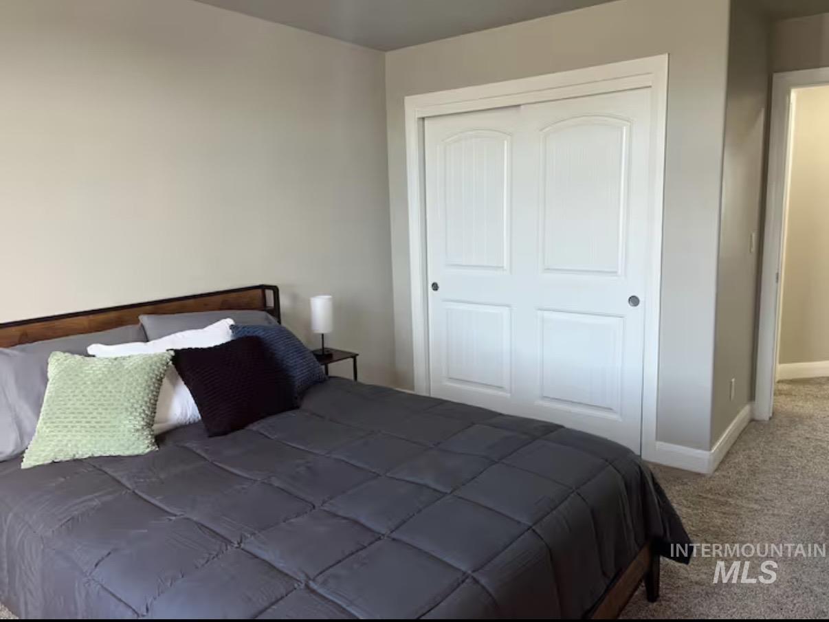 723 Stallion Springs Way, Middleton, Idaho 83644, 4 Bedrooms, 2.5 Bathrooms, Residential For Sale, Price $440,000,MLS 98973199