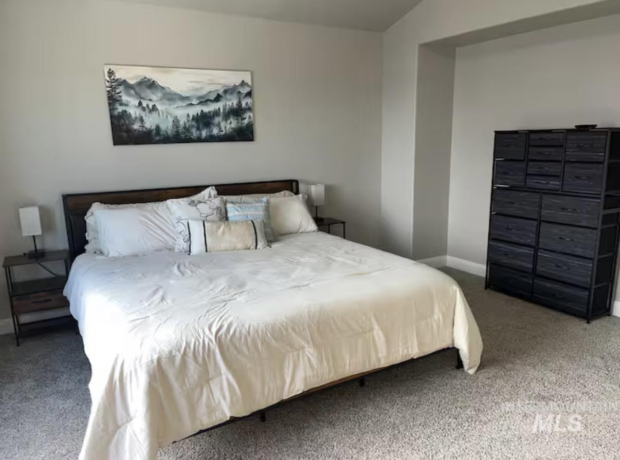 723 Stallion Springs Way, Middleton, Idaho 83644, 4 Bedrooms, 2.5 Bathrooms, Residential For Sale, Price $440,000,MLS 98973199