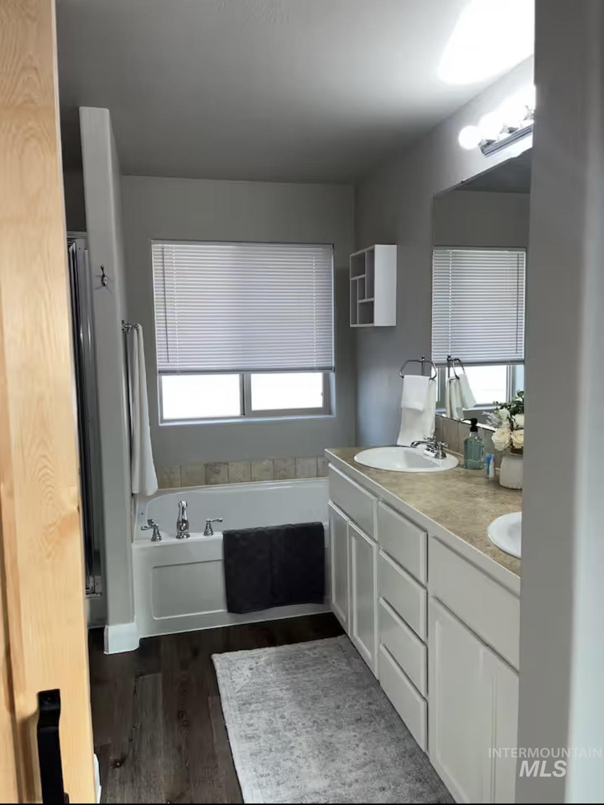 723 Stallion Springs Way, Middleton, Idaho 83644, 4 Bedrooms, 2.5 Bathrooms, Residential For Sale, Price $440,000,MLS 98973199