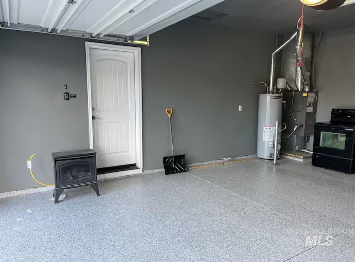 723 Stallion Springs Way, Middleton, Idaho 83644, 4 Bedrooms, 2.5 Bathrooms, Residential For Sale, Price $440,000,MLS 98973199