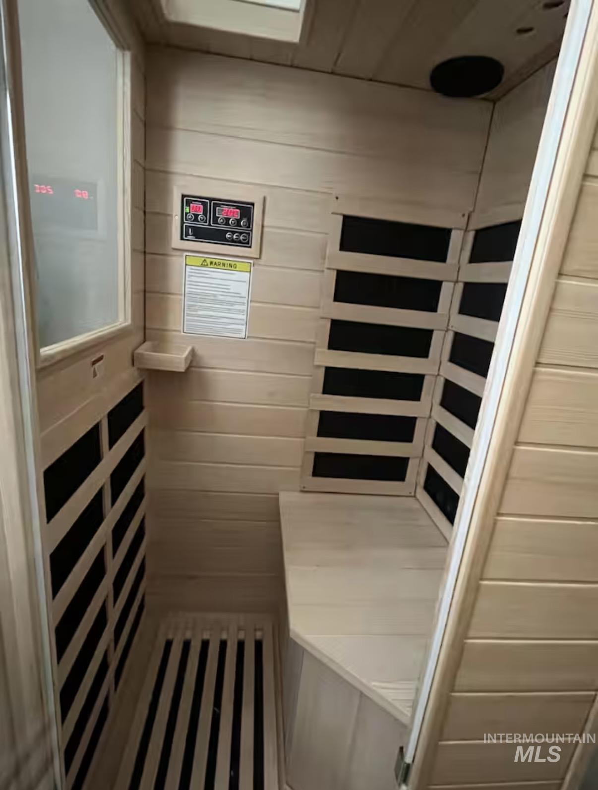 723 Stallion Springs Way, Middleton, Idaho 83644, 4 Bedrooms, 2.5 Bathrooms, Residential For Sale, Price $440,000,MLS 98973199