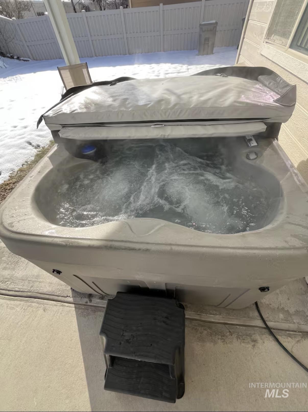 723 Stallion Springs Way, Middleton, Idaho 83644, 4 Bedrooms, 2.5 Bathrooms, Residential For Sale, Price $440,000,MLS 98973199