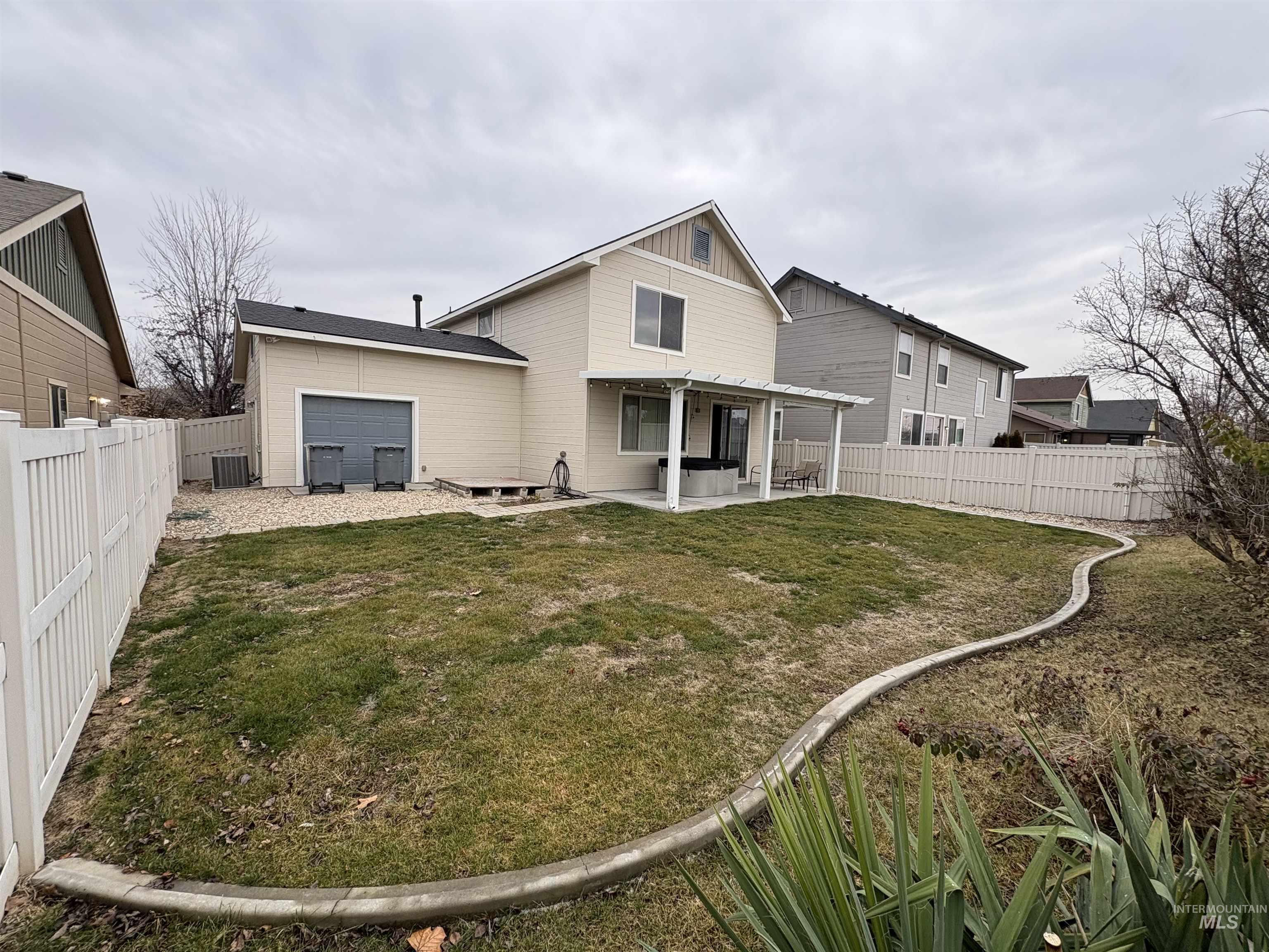 723 Stallion Springs Way, Middleton, Idaho 83644, 4 Bedrooms, 2.5 Bathrooms, Residential For Sale, Price $440,000,MLS 98973199