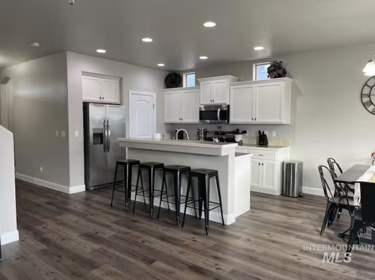 723 Stallion Springs Way, Middleton, Idaho 83644, 4 Bedrooms, 2.5 Bathrooms, Residential For Sale, Price $440,000,MLS 98973199