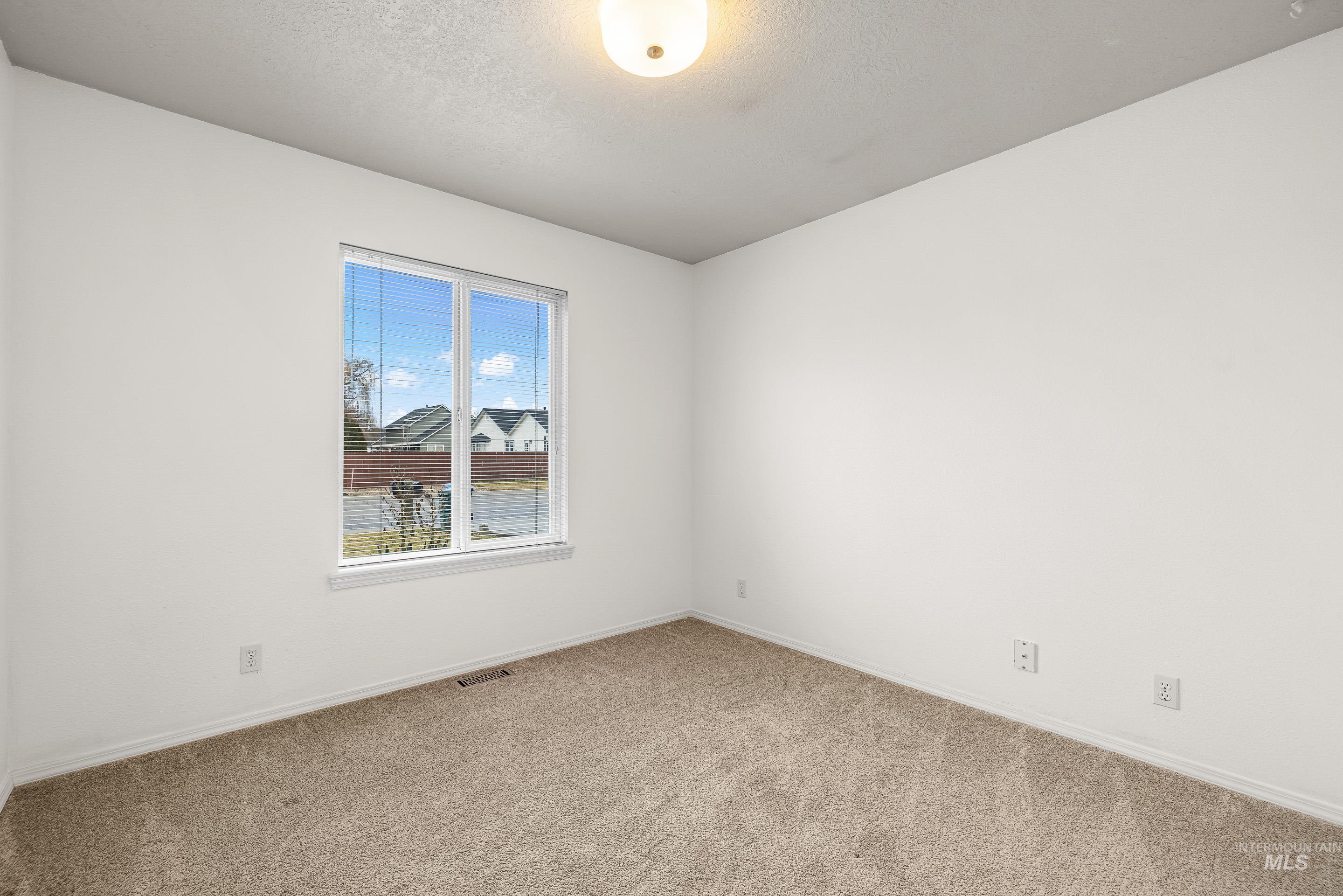 1126 S S Scranton Ave, Boise, Idaho 83709, 3 Bedrooms, 2 Bathrooms, Residential For Sale, Price $415,000,MLS 98973200