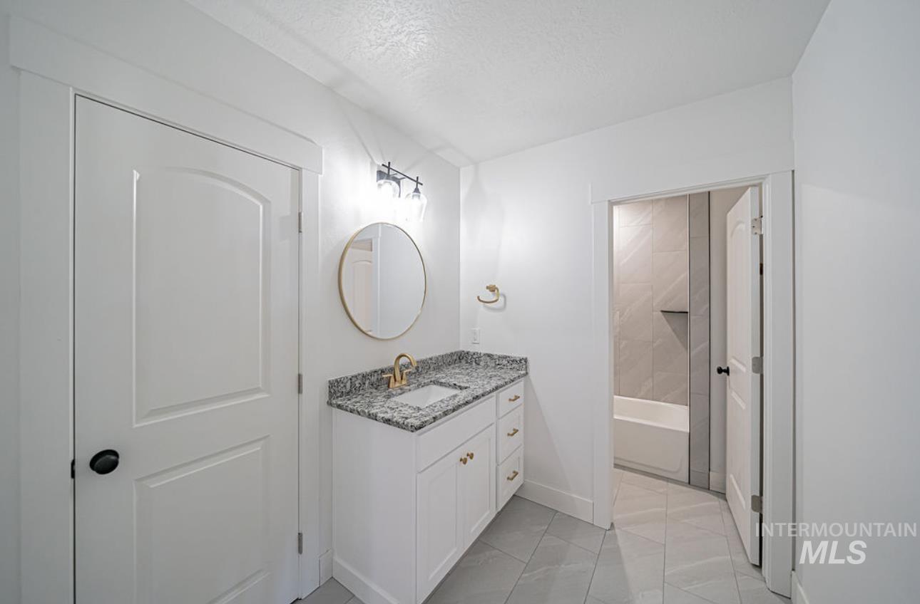 102 N Stocktrail Dr, Idaho Falls, Idaho 83402, 6 Bedrooms, 3 Bathrooms, Residential For Sale, Price $539,900, 98973203