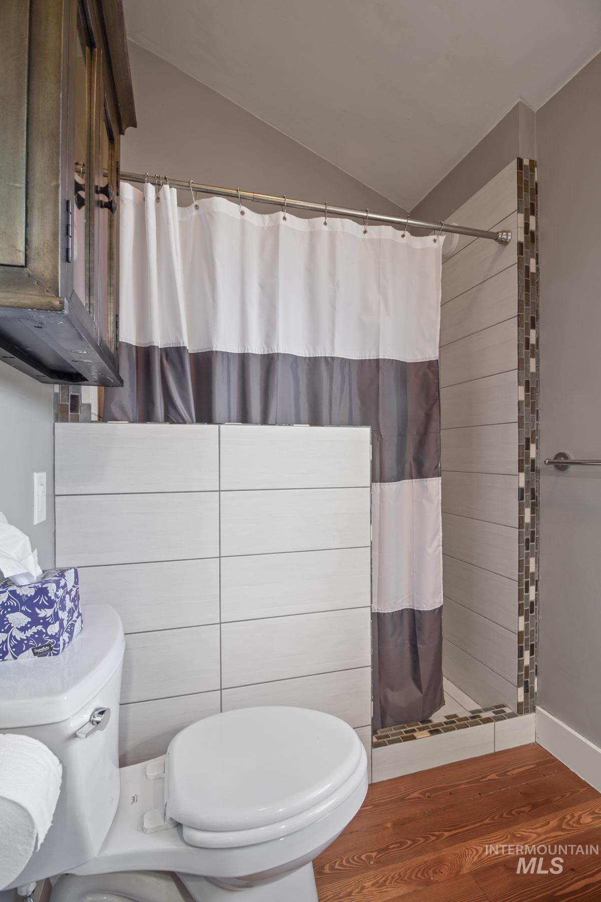 215 W Bullion Street, Hailey, Idaho 83333, 3 Bedrooms, 3 Bathrooms, Residential For Sale, Price $960,000,MLS 98973205