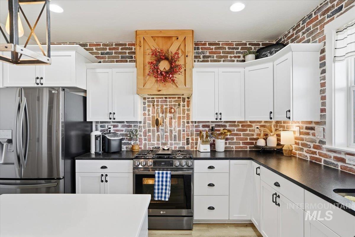 2462 Succor Creek Rd, Homedale, Idaho 83628, 4 Bedrooms, 3 Bathrooms, Residential For Sale, Price $1,050,900,MLS 98973206