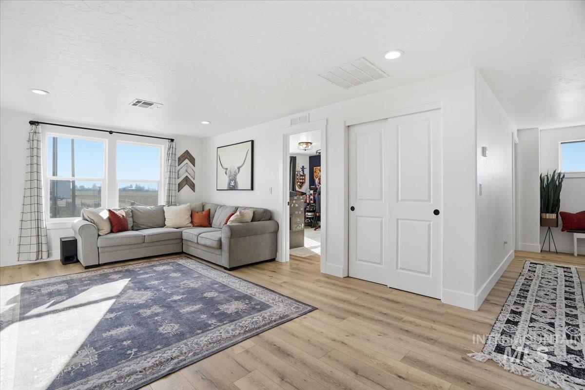 2462 Succor Creek Rd, Homedale, Idaho 83628, 4 Bedrooms, 3 Bathrooms, Residential For Sale, Price $1,050,900,MLS 98973206