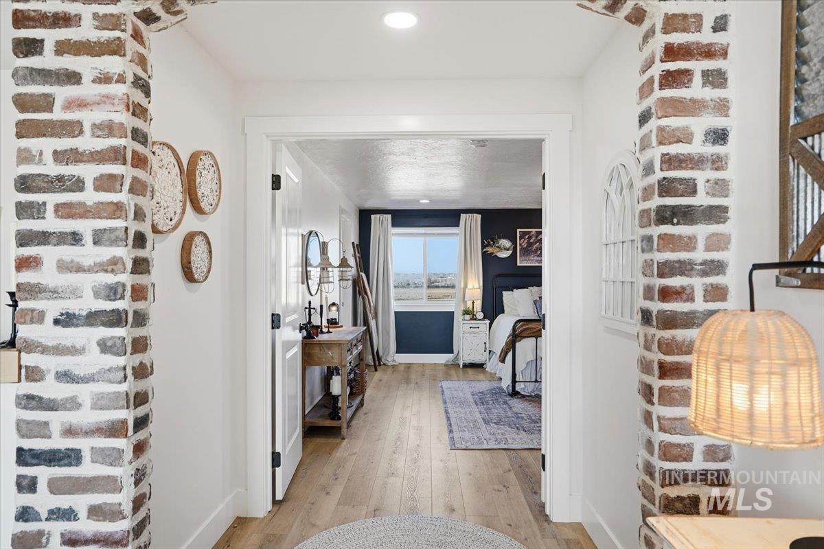 2462 Succor Creek Rd, Homedale, Idaho 83628, 4 Bedrooms, 3 Bathrooms, Residential For Sale, Price $1,050,900,MLS 98973206