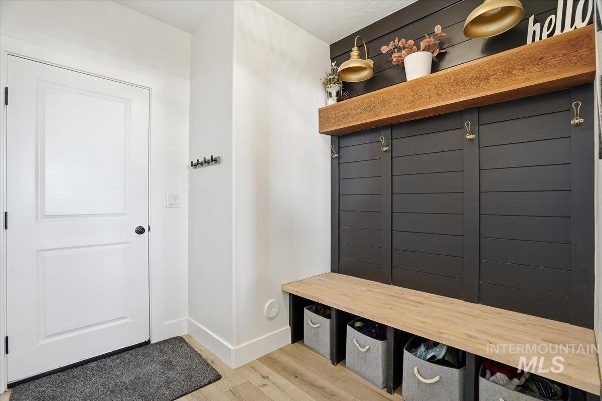 2462 Succor Creek Rd, Homedale, Idaho 83628, 4 Bedrooms, 3 Bathrooms, Residential For Sale, Price $1,050,900,MLS 98973206