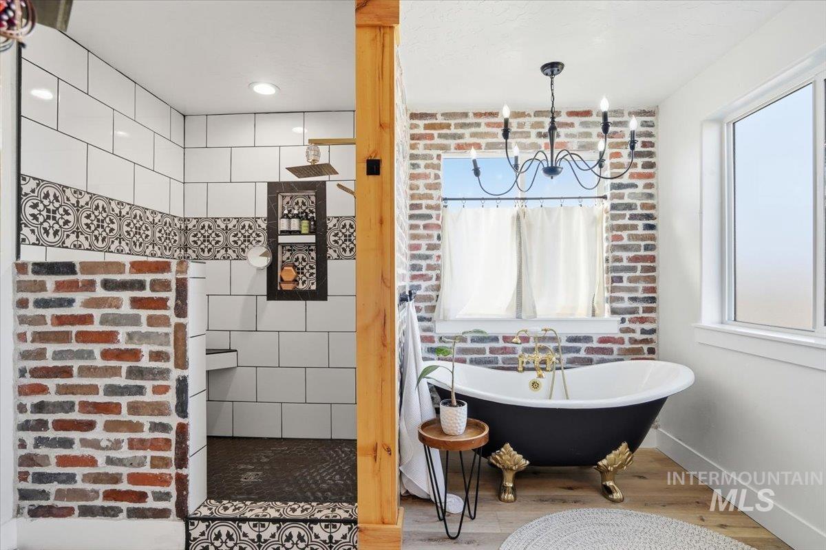 2462 Succor Creek Rd, Homedale, Idaho 83628, 4 Bedrooms, 3 Bathrooms, Residential For Sale, Price $1,050,900,MLS 98973206