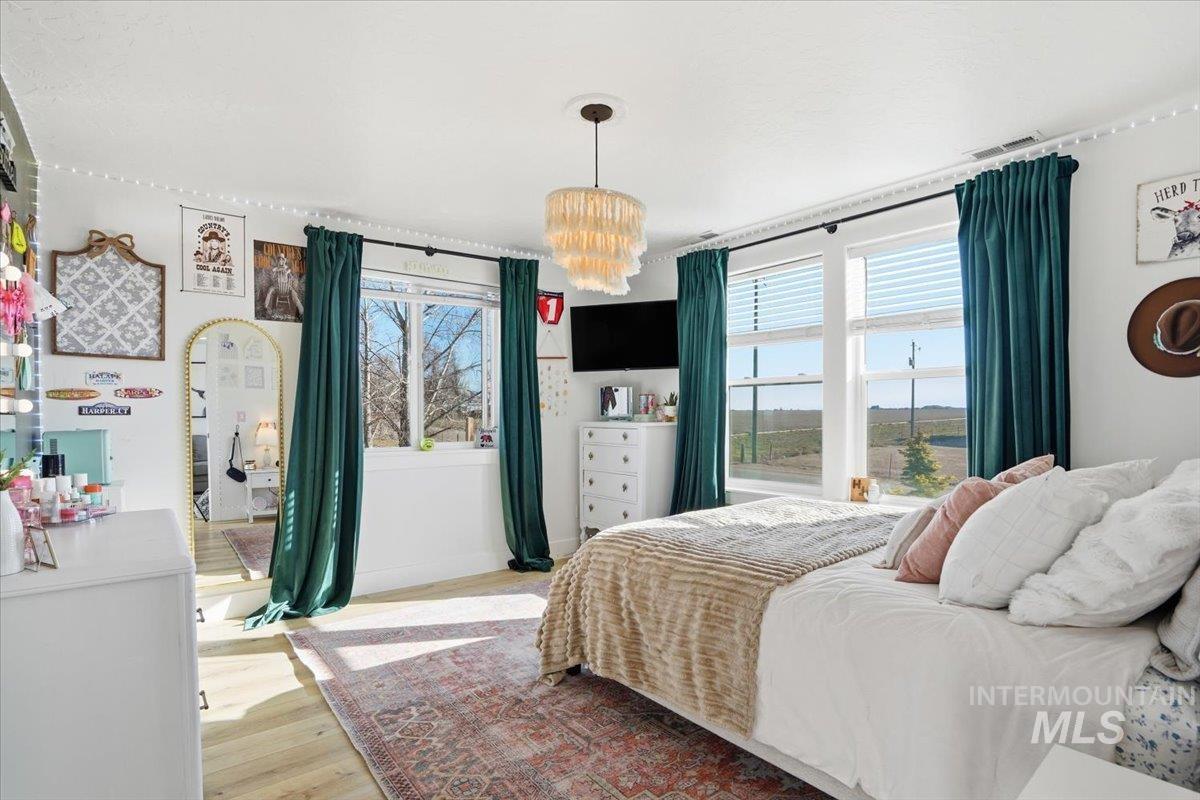 2462 Succor Creek Rd, Homedale, Idaho 83628, 4 Bedrooms, 3 Bathrooms, Residential For Sale, Price $1,050,900,MLS 98973206