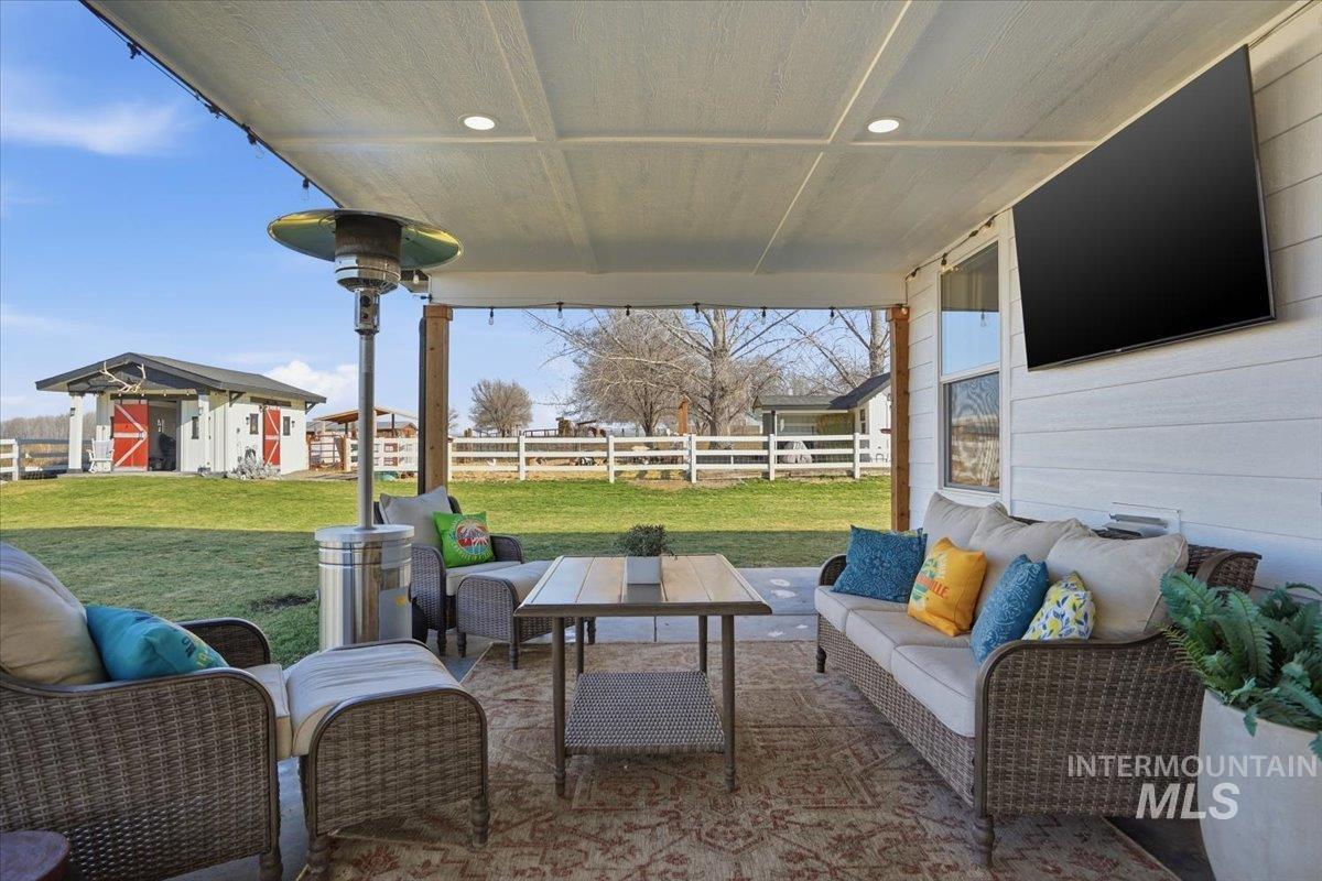 2462 Succor Creek Rd, Homedale, Idaho 83628, 4 Bedrooms, 3 Bathrooms, Residential For Sale, Price $1,050,900,MLS 98973206