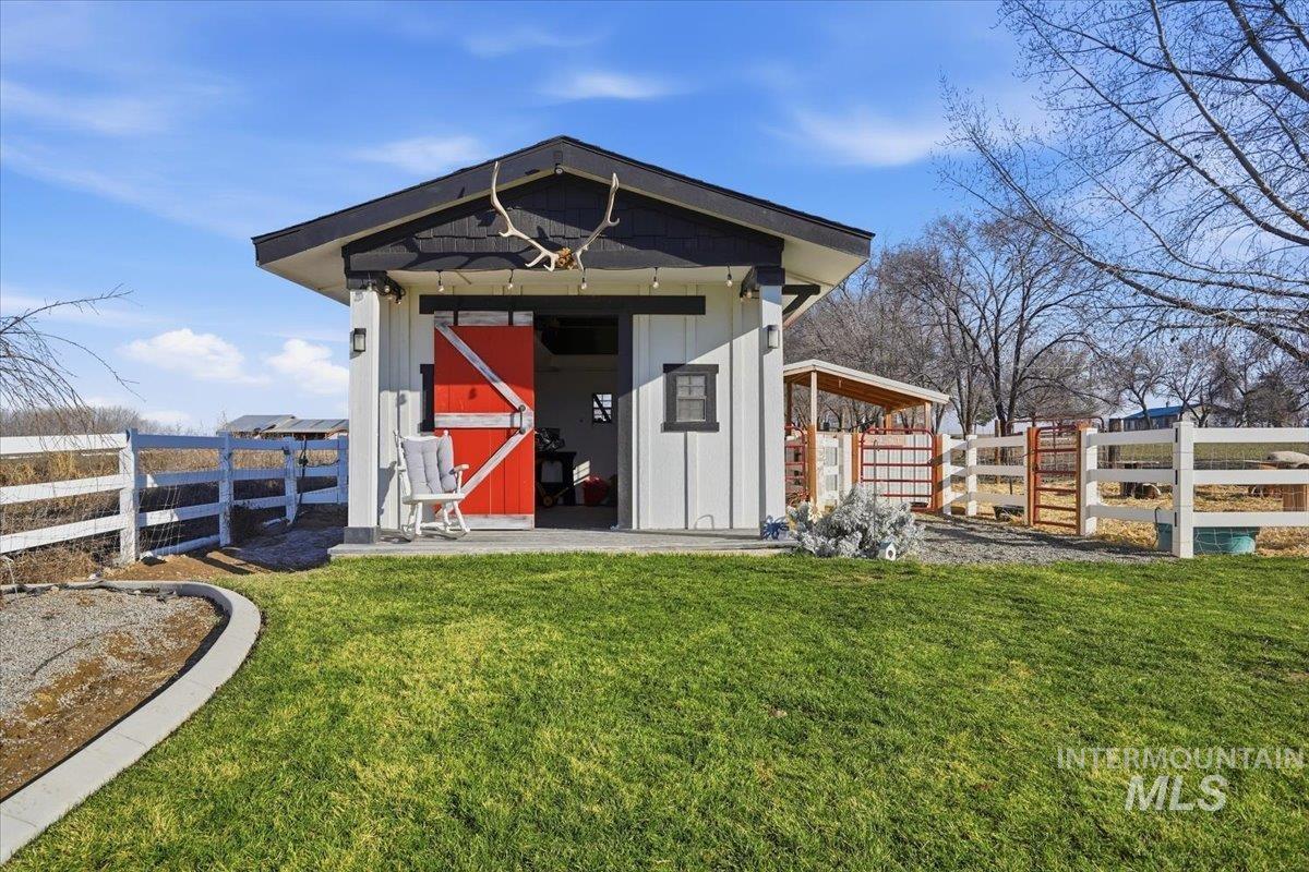 2462 Succor Creek Rd, Homedale, Idaho 83628, 4 Bedrooms, 3 Bathrooms, Residential For Sale, Price $1,050,900,MLS 98973206