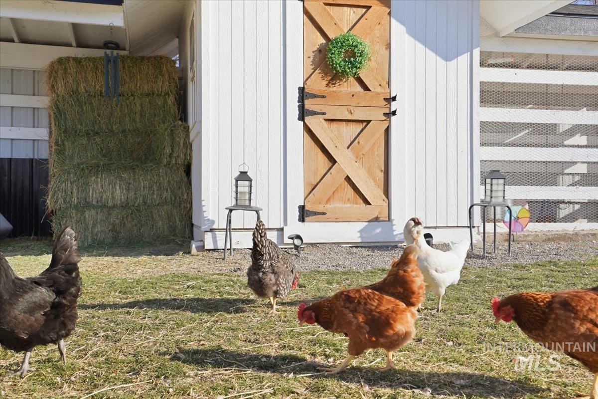 2462 Succor Creek Rd, Homedale, Idaho 83628, 4 Bedrooms, 3 Bathrooms, Residential For Sale, Price $1,050,900,MLS 98973206