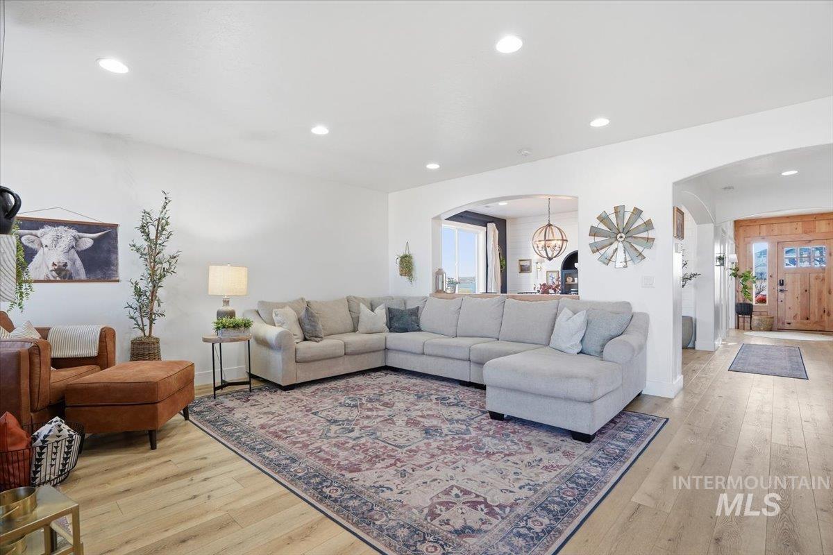 2462 Succor Creek Rd, Homedale, Idaho 83628, 4 Bedrooms, 3 Bathrooms, Residential For Sale, Price $1,050,900,MLS 98973206