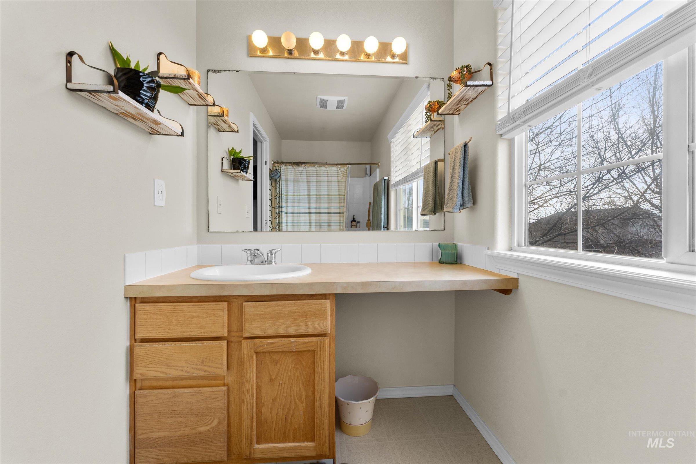 3418 E Friar Tuck Ct, Nampa, Idaho 83687-9062, 3 Bedrooms, 2 Bathrooms, Residential For Sale, Price $325,000,MLS 98973207