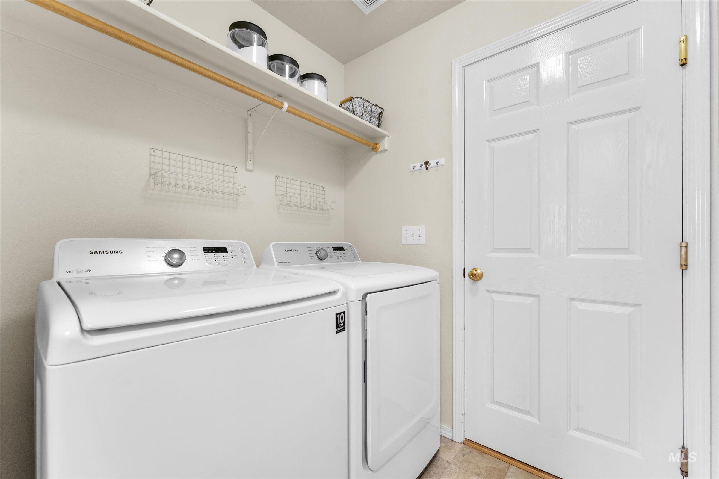 3418 E Friar Tuck Ct, Nampa, Idaho 83687-9062, 3 Bedrooms, 2 Bathrooms, Residential For Sale, Price $325,000,MLS 98973207