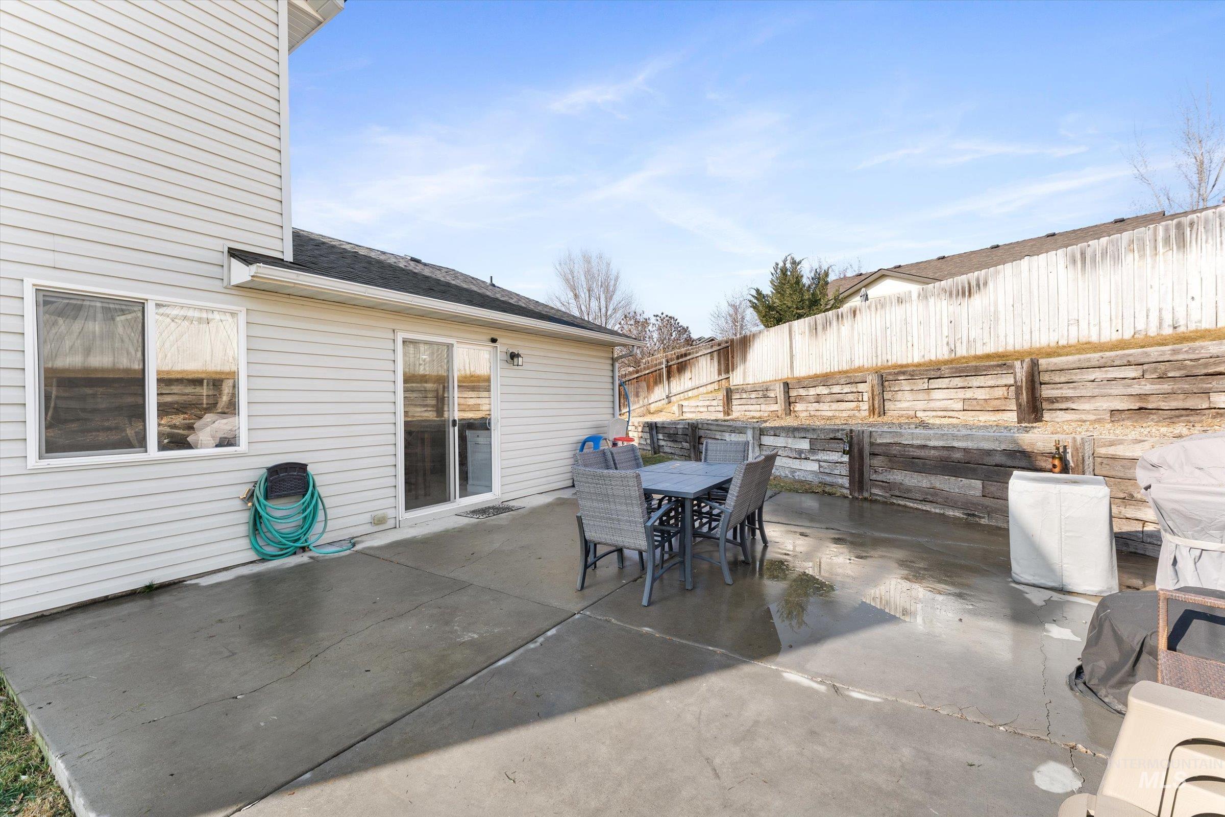 3418 E Friar Tuck Ct, Nampa, Idaho 83687-9062, 3 Bedrooms, 2 Bathrooms, Residential For Sale, Price $325,000,MLS 98973207