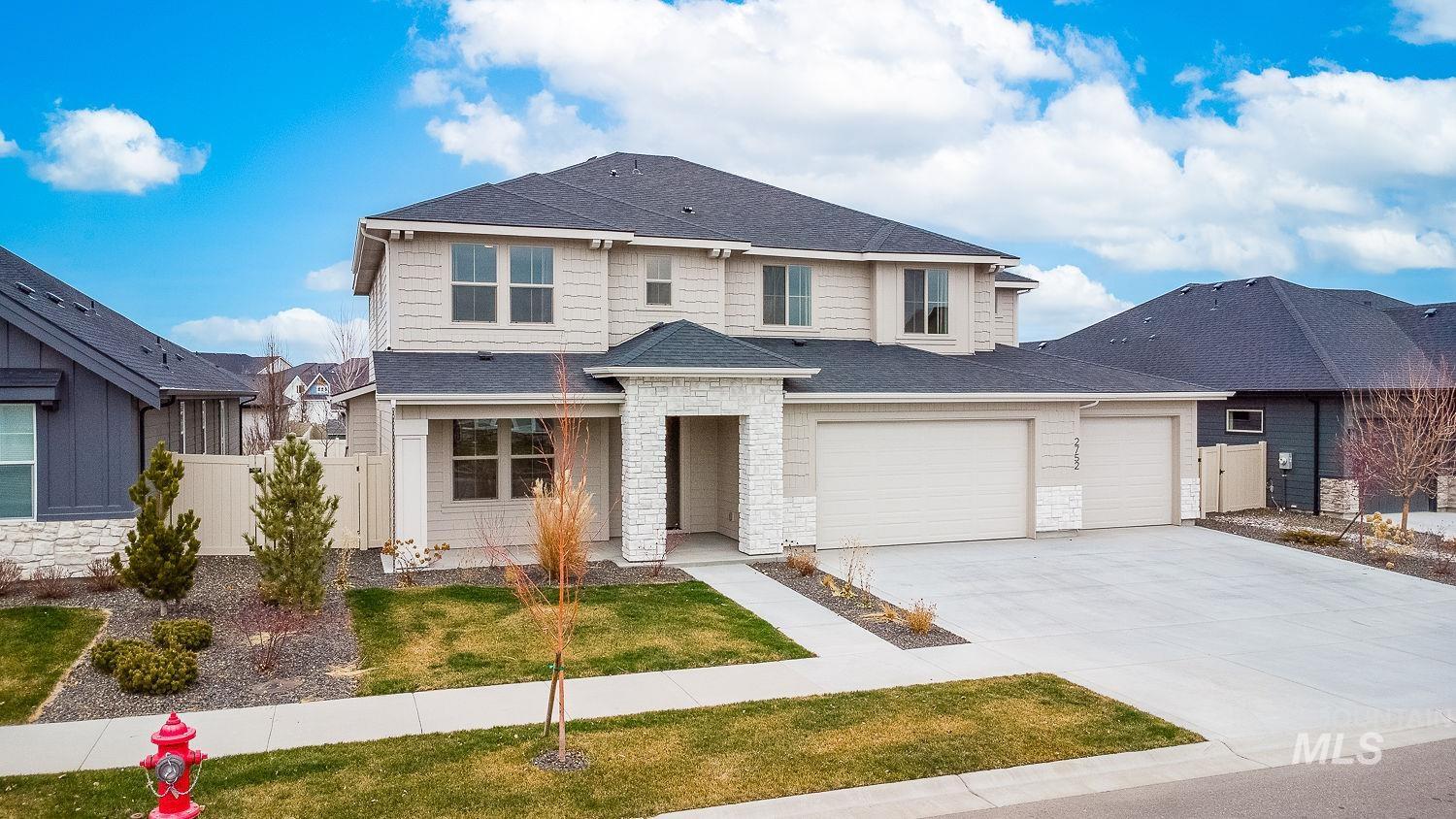 2752 E Sawtelle Peak St, Meridian, Idaho 83642-8538, 5 Bedrooms, 4.5 Bathrooms, Residential For Sale, Price $959,000,MLS 98973208