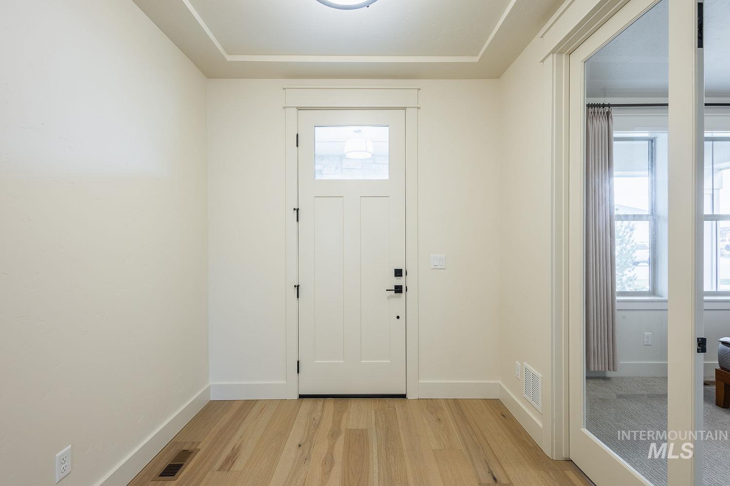 2752 E Sawtelle Peak St, Meridian, Idaho 83642-8538, 5 Bedrooms, 4.5 Bathrooms, Residential For Sale, Price $959,000,MLS 98973208