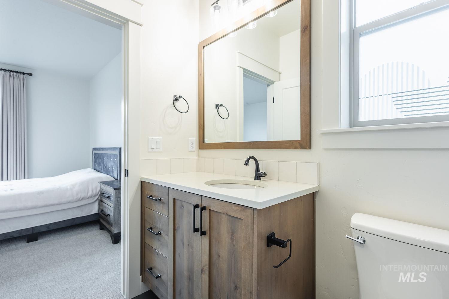 2752 E Sawtelle Peak St, Meridian, Idaho 83642-8538, 5 Bedrooms, 4.5 Bathrooms, Residential For Sale, Price $959,000,MLS 98973208