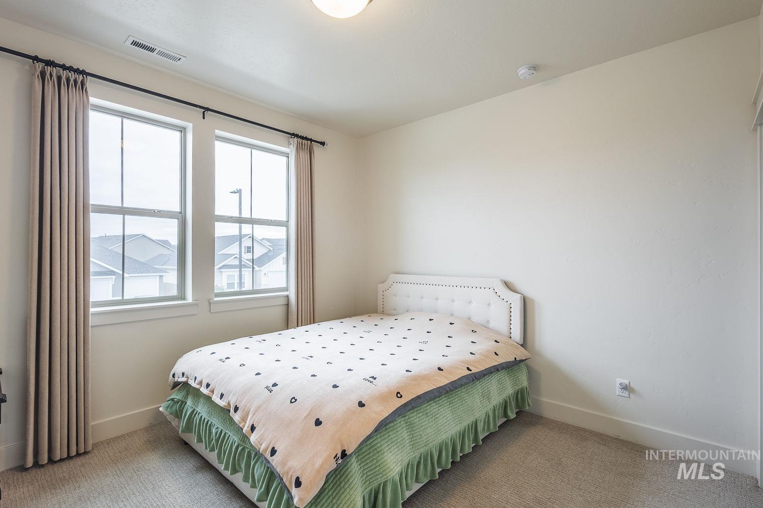 2752 E Sawtelle Peak St, Meridian, Idaho 83642-8538, 5 Bedrooms, 4.5 Bathrooms, Residential For Sale, Price $959,000,MLS 98973208