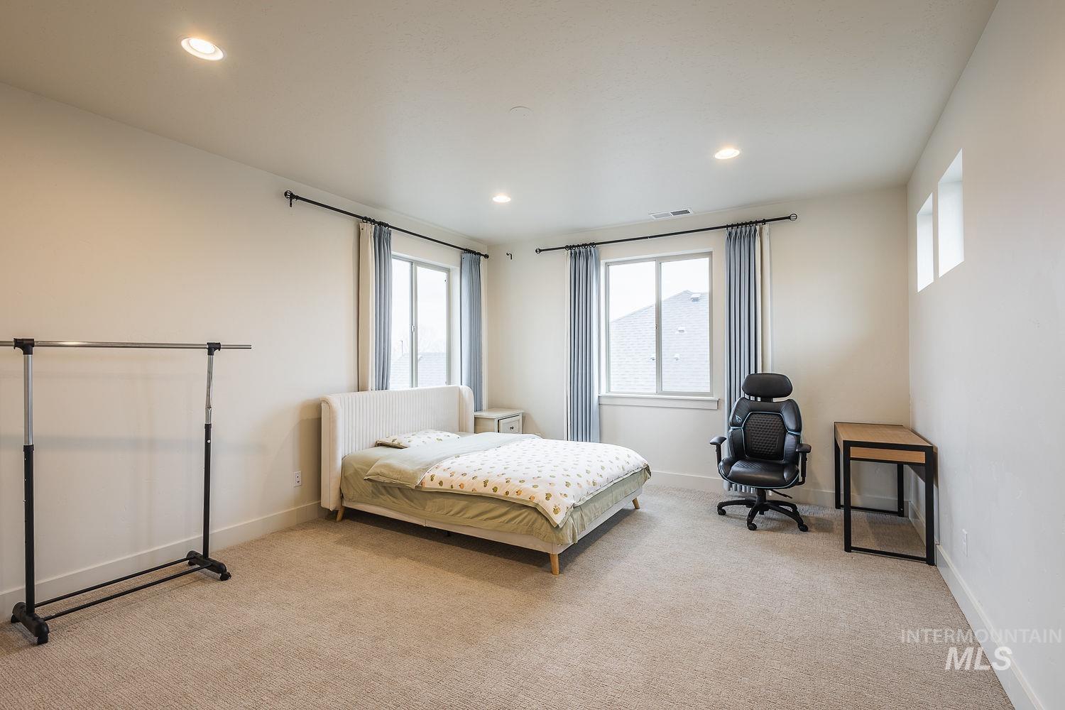 2752 E Sawtelle Peak St, Meridian, Idaho 83642-8538, 5 Bedrooms, 4.5 Bathrooms, Residential For Sale, Price $959,000,MLS 98973208