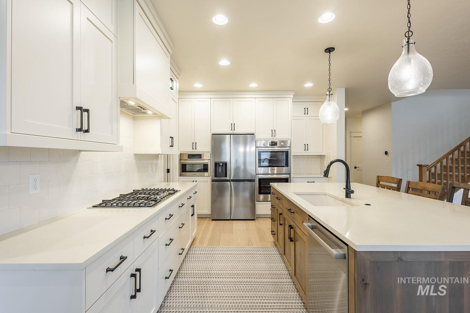 2752 E Sawtelle Peak St, Meridian, Idaho 83642-8538, 5 Bedrooms, 4.5 Bathrooms, Residential For Sale, Price $959,000,MLS 98973208