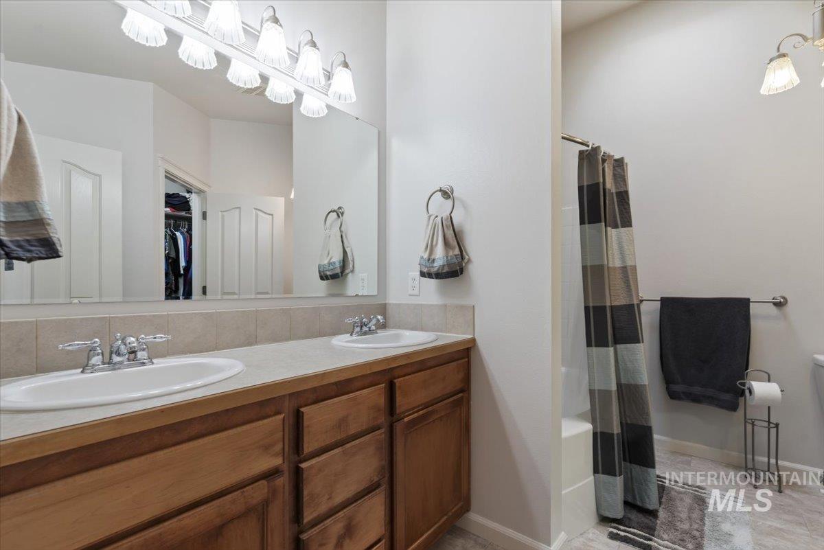 4167 N Arches Way, Meridian, Idaho 83646, 4 Bedrooms, 3 Bathrooms, Residential For Sale, Price $620,000,MLS 98973210