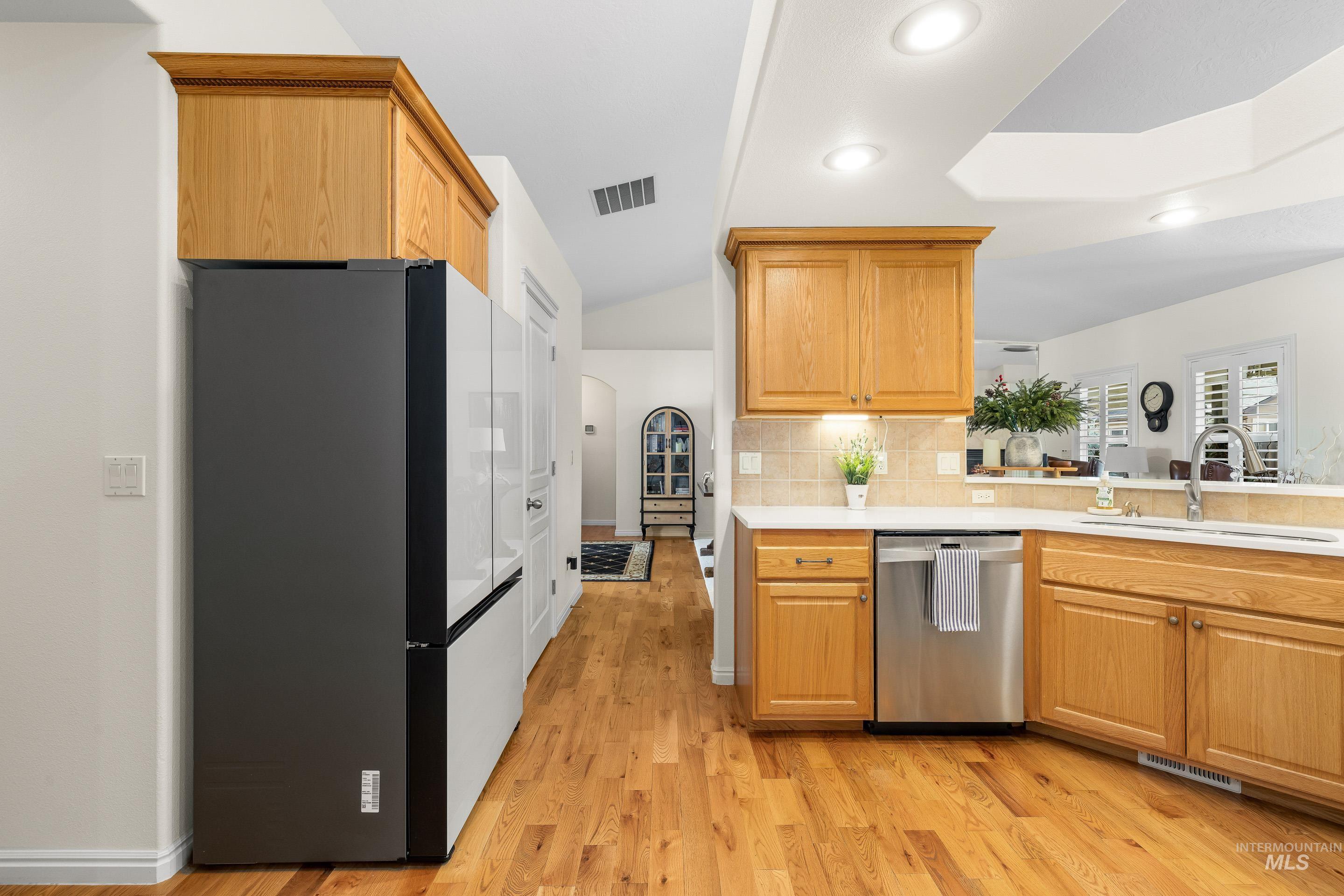 3631 N Alexis Way, Meridian, Idaho 83646, 3 Bedrooms, 2.5 Bathrooms, Residential For Sale, Price $554,500,MLS 98973213