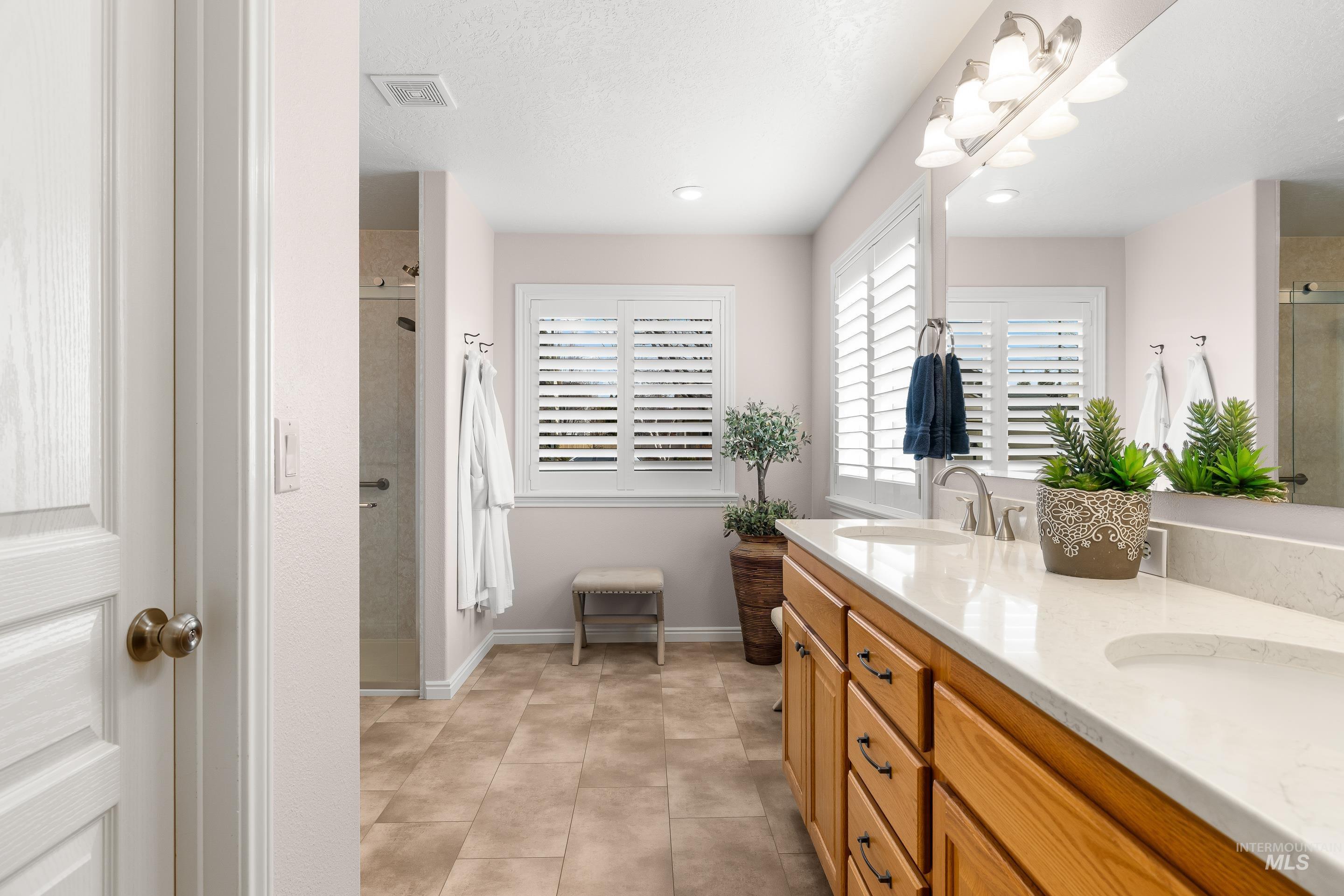 3631 N Alexis Way, Meridian, Idaho 83646, 3 Bedrooms, 2.5 Bathrooms, Residential For Sale, Price $554,500,MLS 98973213