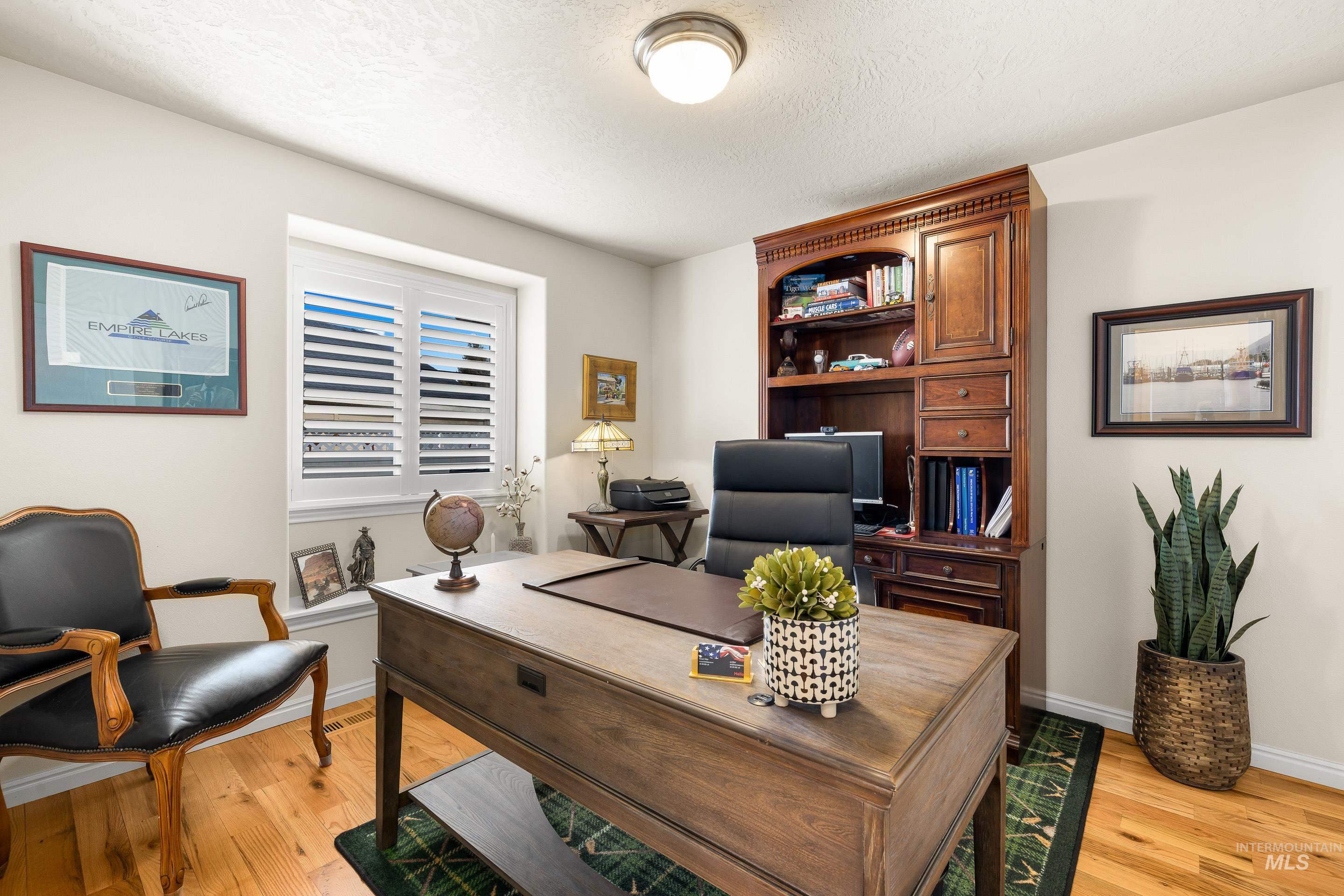 3631 N Alexis Way, Meridian, Idaho 83646, 3 Bedrooms, 2.5 Bathrooms, Residential For Sale, Price $554,500,MLS 98973213