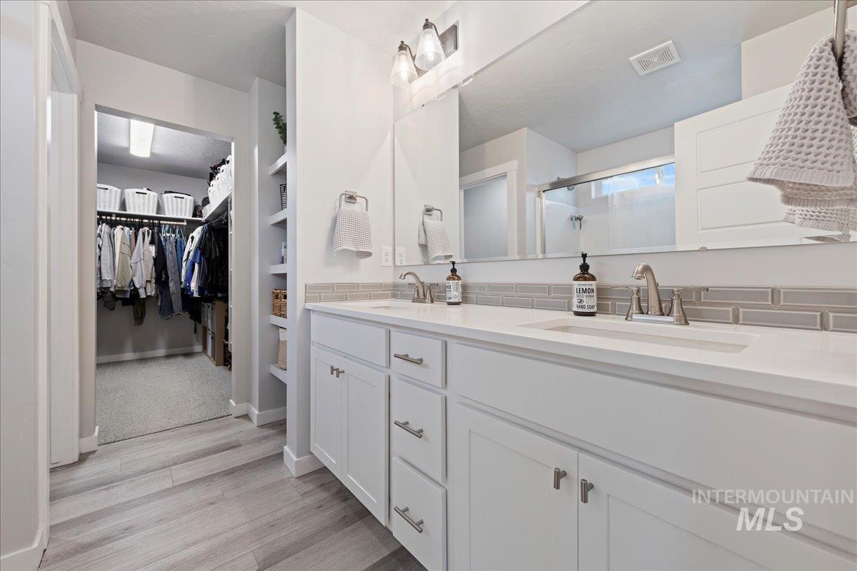 5051 W Lesina, Meridian, Idaho 83646, 4 Bedrooms, 2.5 Bathrooms, Residential For Sale, Price $515,000, 98973215