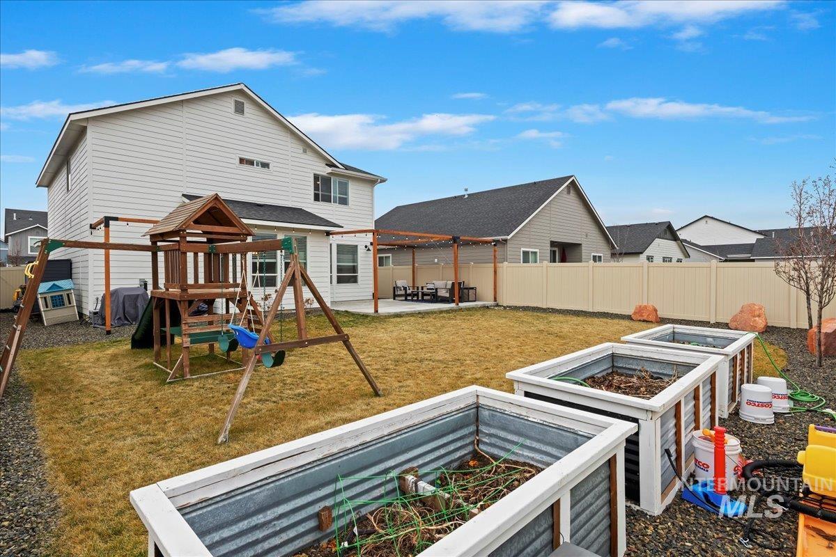 5051 W Lesina, Meridian, Idaho 83646, 4 Bedrooms, 2.5 Bathrooms, Residential For Sale, Price $515,000, 98973215