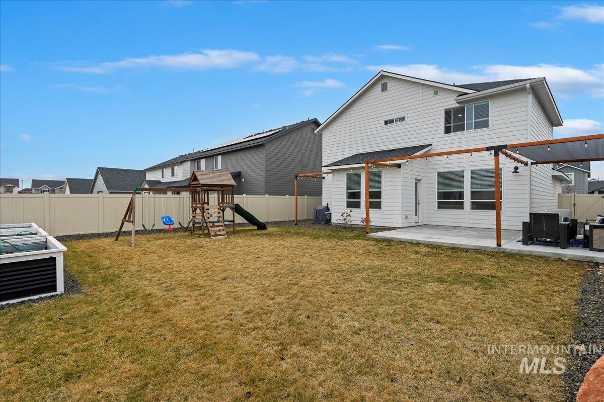 5051 W Lesina, Meridian, Idaho 83646, 4 Bedrooms, 2.5 Bathrooms, Residential For Sale, Price $515,000, 98973215