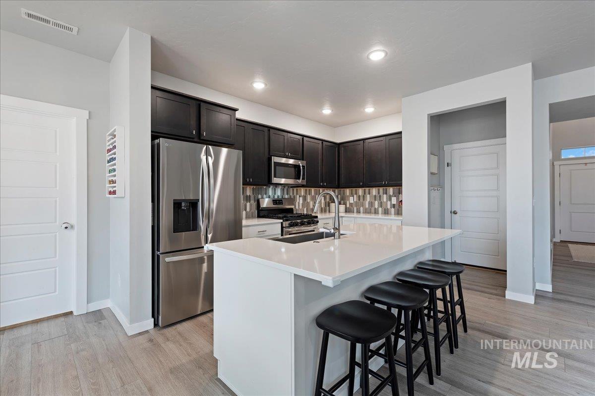 5051 W Lesina, Meridian, Idaho 83646, 4 Bedrooms, 2.5 Bathrooms, Residential For Sale, Price $525,000,MLS 98973215