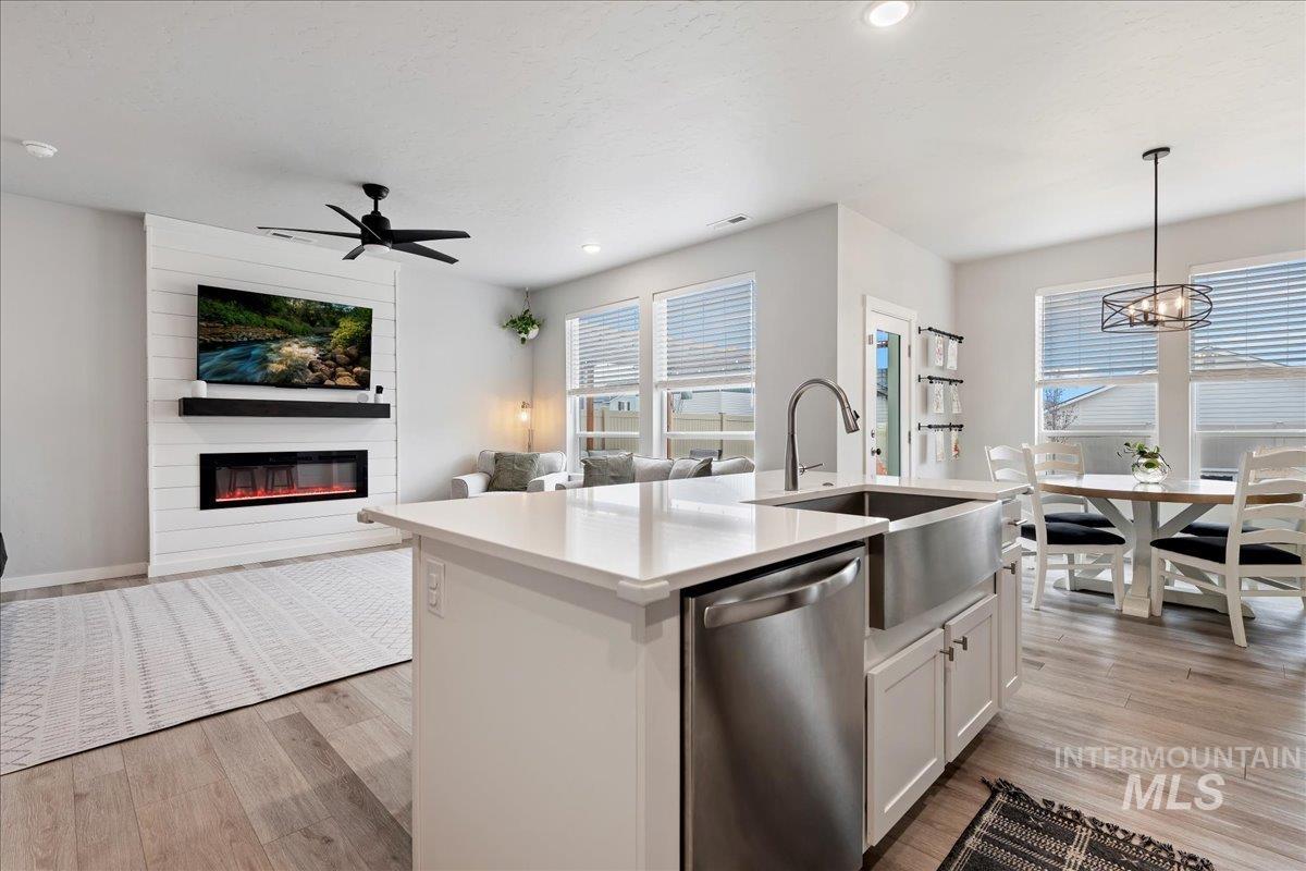 5051 W Lesina, Meridian, Idaho 83646, 4 Bedrooms, 2.5 Bathrooms, Residential For Sale, Price $525,000,MLS 98973215