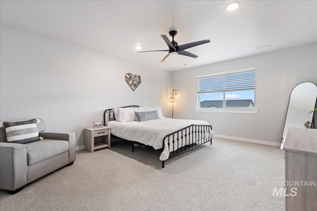 5051 W Lesina, Meridian, Idaho 83646, 4 Bedrooms, 2.5 Bathrooms, Residential For Sale, Price $525,000,MLS 98973215