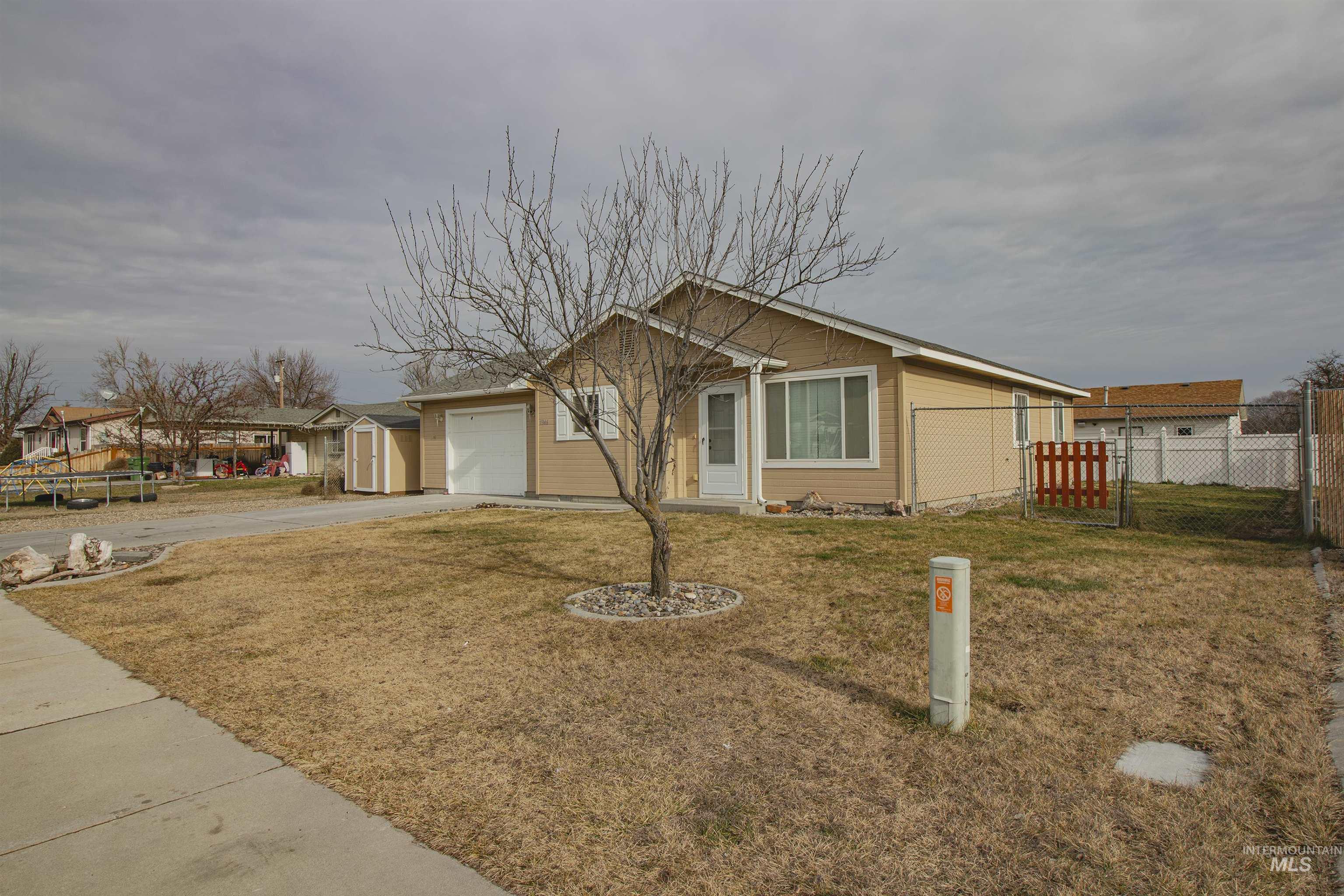 1346 N 1st Street, Payette, Idaho 83661, 3 Bedrooms, 2 Bathrooms, Residential For Sale, Price $310,000,MLS 98973216