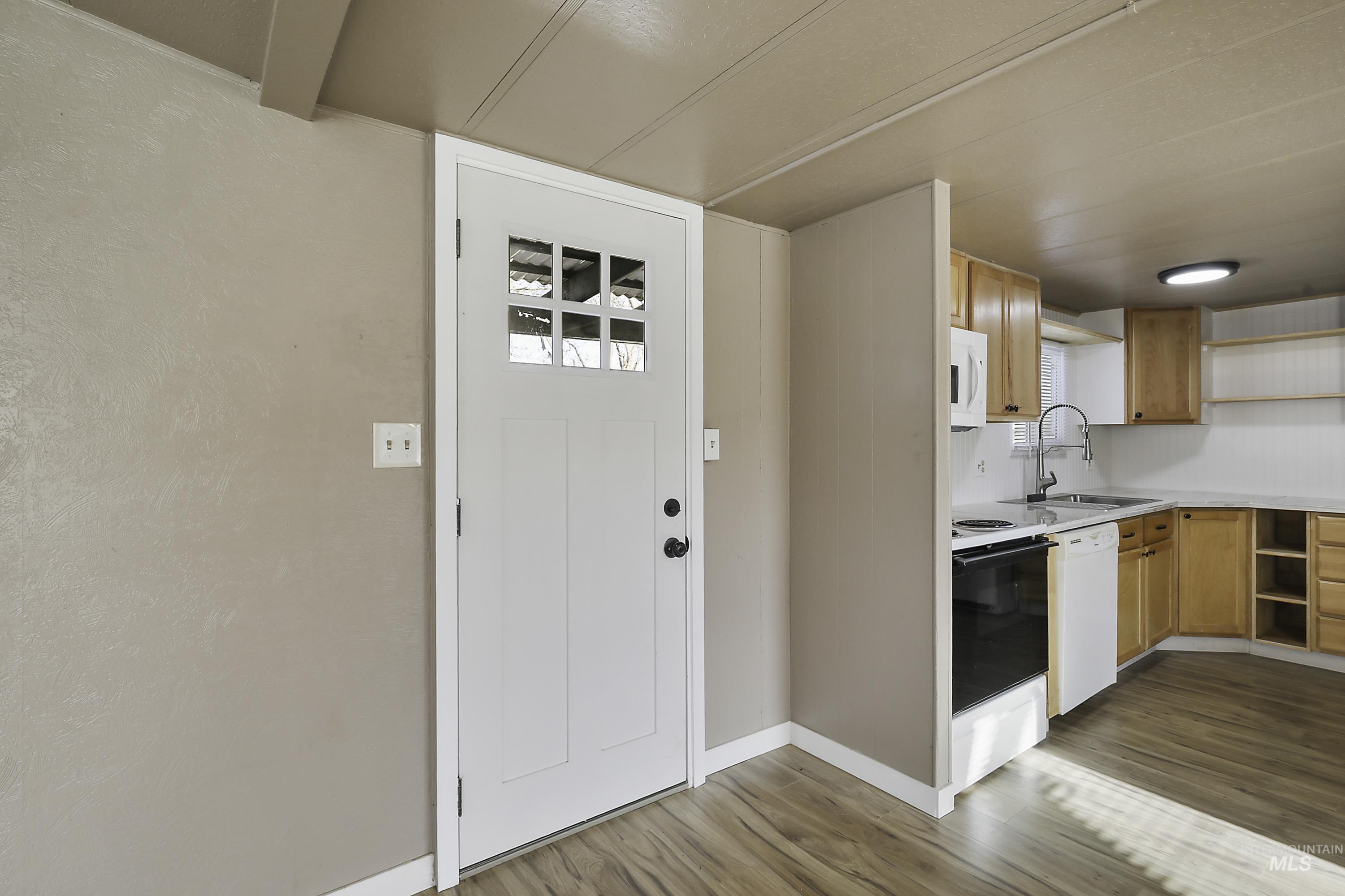 631 Warner Ave. #18, Lewiston, Idaho 83501, 2 Bedrooms, 1 Bathroom, Residential For Sale, Price $72,500,MLS 98973217