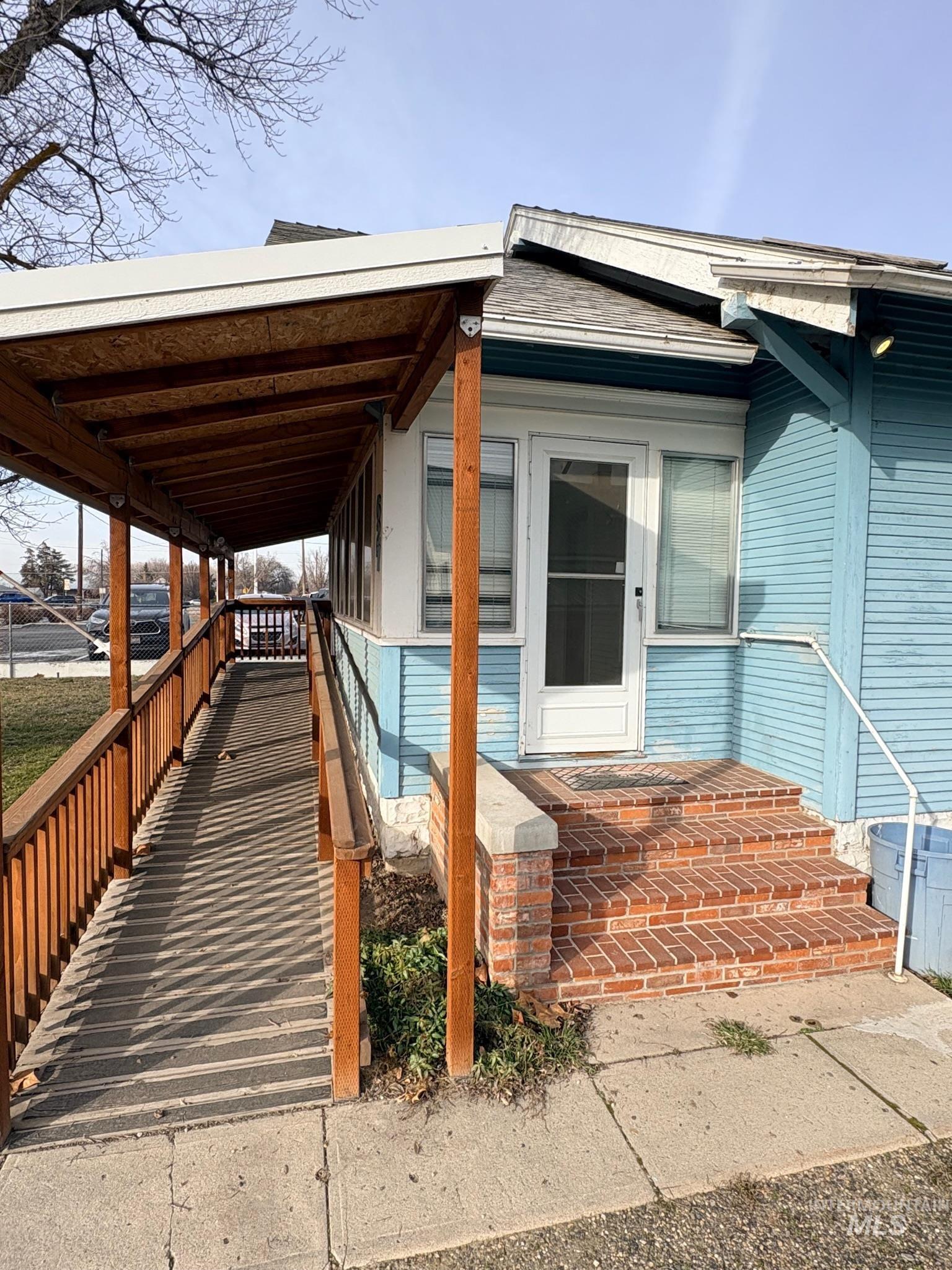 627 SW 3rd St., Fruitland, Idaho 83619, 3 Bedrooms, 1.5 Bathrooms, Residential For Sale, Price $279,900,MLS 98973218