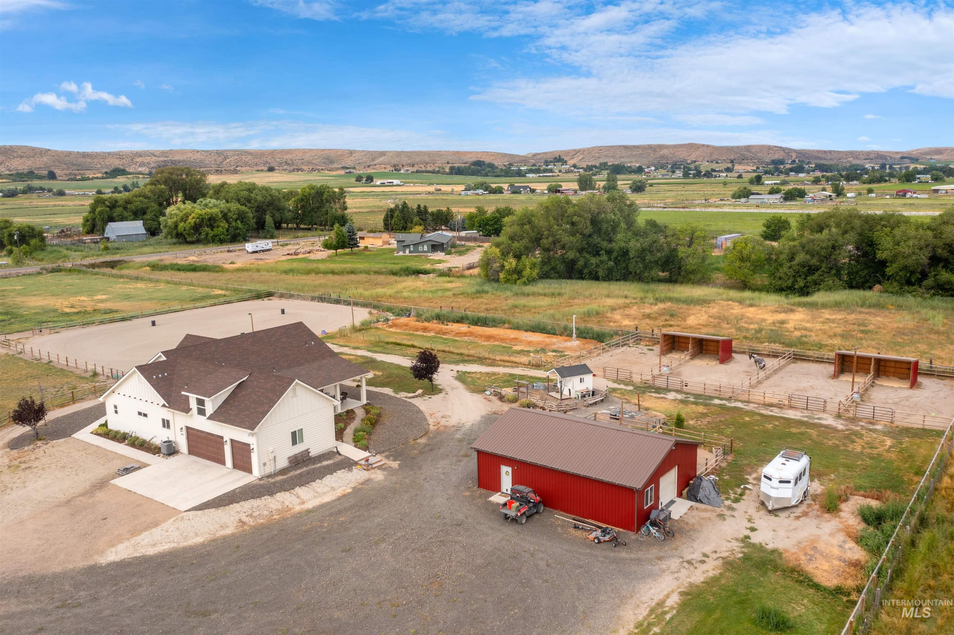 2635 Berglund, Emmett, Idaho 83617, 3 Bedrooms, 3.5 Bathrooms, Residential For Sale, Price $998,000,MLS 98973220