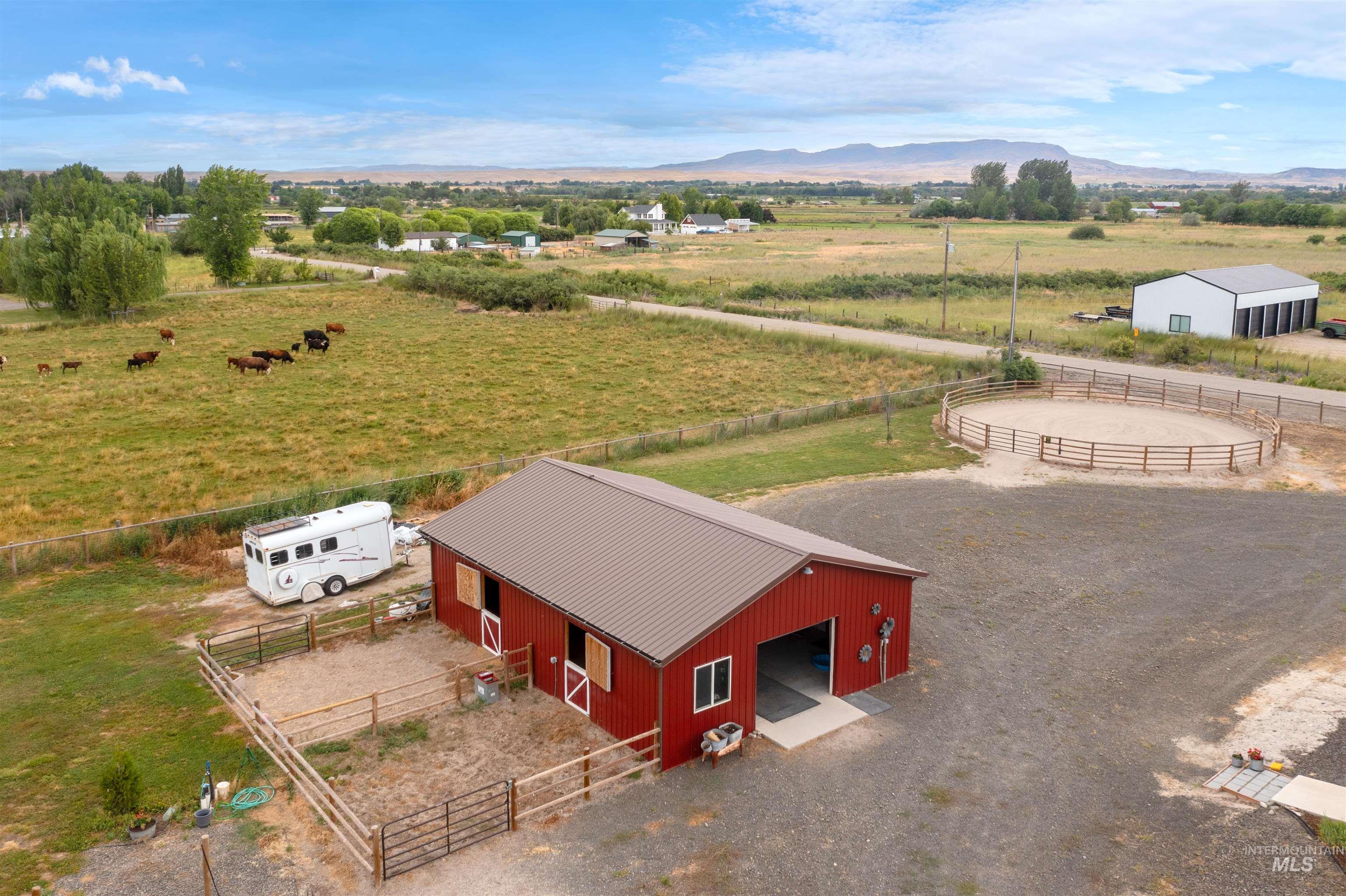 2635 Berglund, Emmett, Idaho 83617, 3 Bedrooms, 3.5 Bathrooms, Residential For Sale, Price $998,000,MLS 98973220