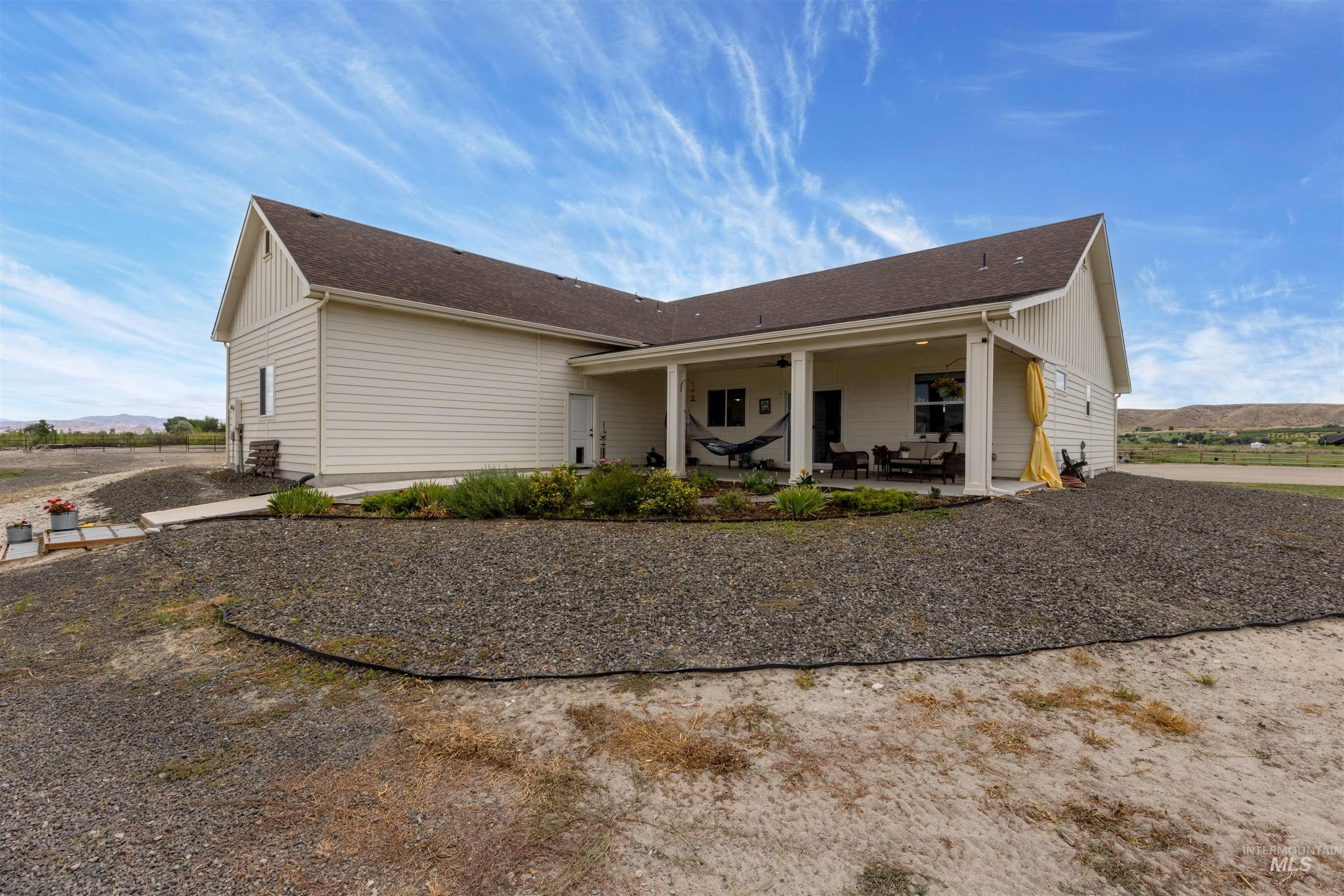 2635 Berglund, Emmett, Idaho 83617, 3 Bedrooms, 3.5 Bathrooms, Residential For Sale, Price $998,000,MLS 98973220